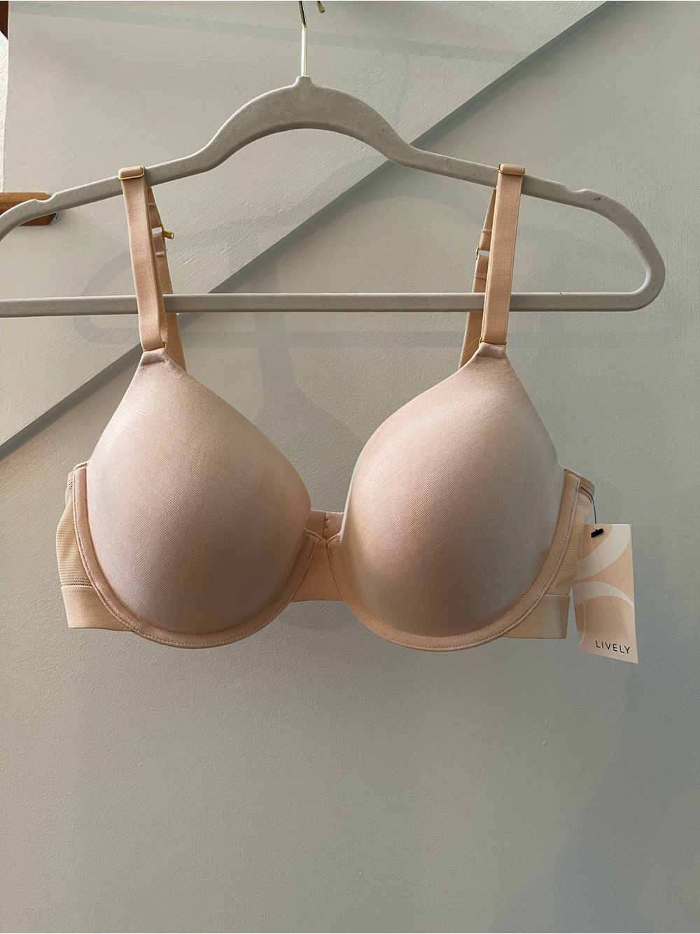 Lively Toasted Almond Convertible Bra with Molded Underwire Cups NWT Size 36D